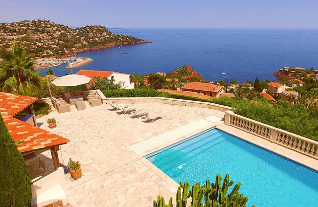 Villa with spectacular sea views near Cannes - NEW ON HOMEAWAY