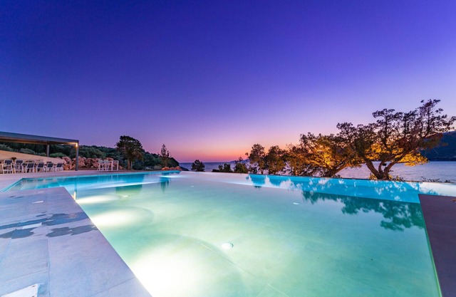 Villa Yana with direct sea access, large pool & heated jacuzzi