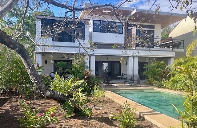 Villa Zafiro: Luxurious private villa & pool - steps from gorgeous beaches!
