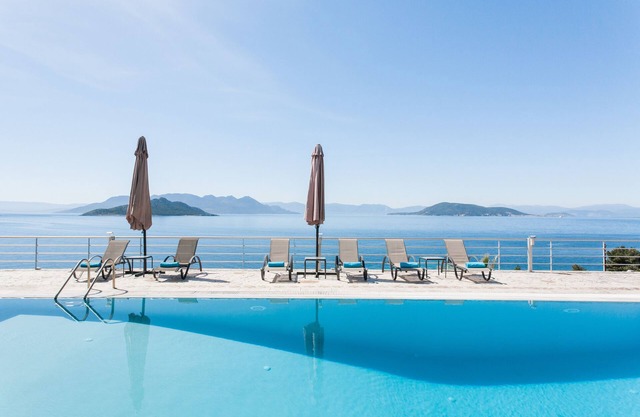 Villa Zefi in Aegina, up to 12, sea-views, priv. pool, Marathonas beach at 300m