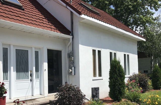 Village house, spa and heated swimming pool