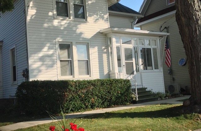 Village Waterfront Home ! Walking distance to all attractions!