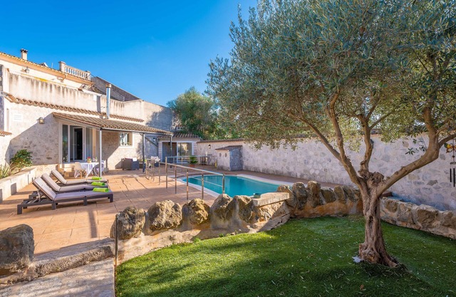 VILLALONGA - Nice villa with private pool and free Wifi