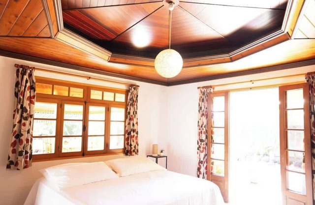 Villerme Lodge Summar