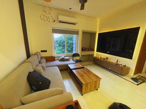 Vinajay Homestay 3bhk apartment with terrace and car park