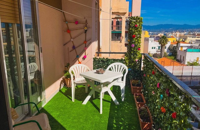 Vintage apartment 250 meters from the sea and 300 meters from the center of Milazzo!