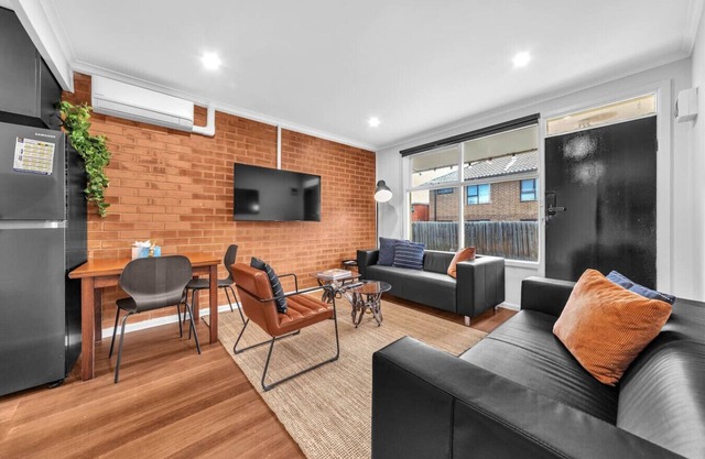 Vintage Groove at the Garden End