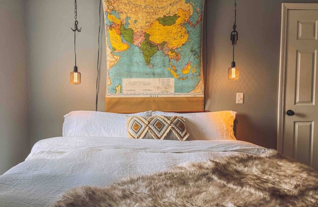 Vintage Romance Finds Cozy Charm at Depot Cottage
