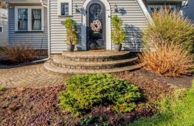 Vintage Serene Storybook Setting In A Very Quiet Neighborhood
