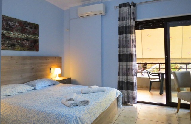 Viol'House - balcony 2 persons in the heart of the Vlora Lungomare