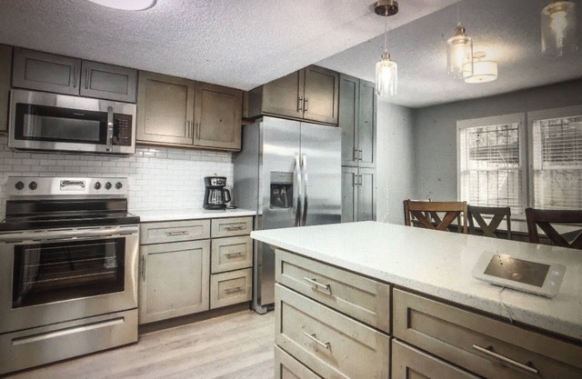 Visit Atlanta and book this inviting condo equipped 3-bed, 2-bath rental