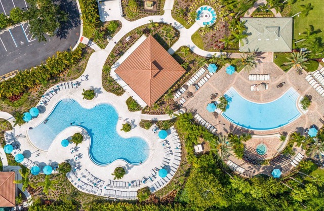 Vista Cay 2 Bed 2 BT Totally Remodeled Beauty