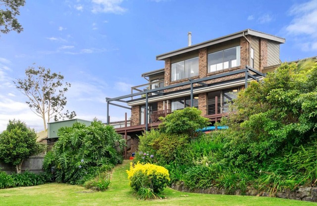 Vista on Basin View with Private Deck