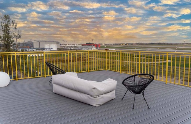 VNO Airport apartments equipped for full life