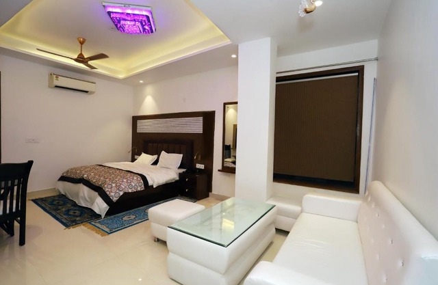 VRINDAVAN GUEST HOUSE