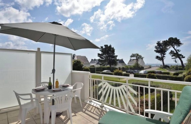 Vue mer et Calme by Interhome