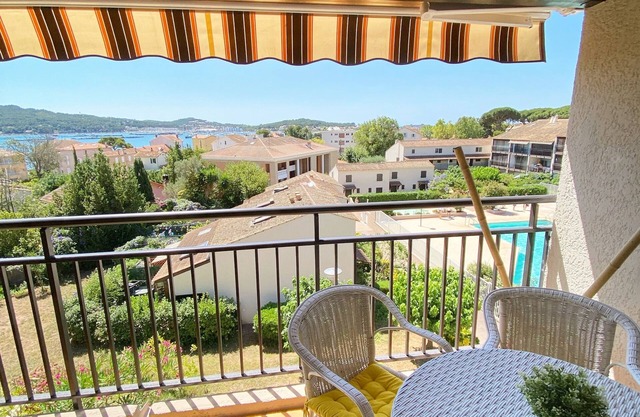 Vue Mer. Vacances Idéales en Famille Dans Résidence Avec Piscine