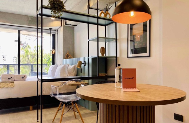 w* | Astounding Loft in Polo