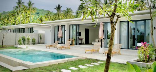 W&W Private two-bedroom villa with swimming pool
