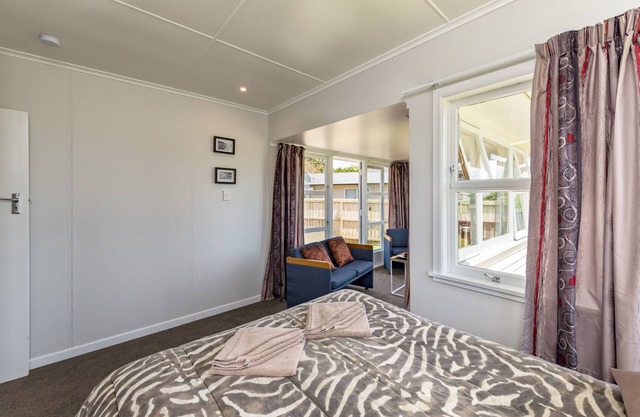 Waitangi Beach Bach 30B