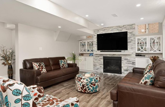 Walk-out Basement Apartment with Private Entrance
