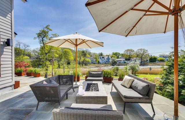 Walk to Beach: Luxe Home w/Fire Pit in Rowayton!