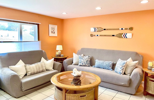 ✨Walk to Beaches & Restaurants☀️Full Kitchen, AC, Outdoor Shower
