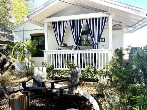 Walk to Best Eats and Shops and Stay in Style