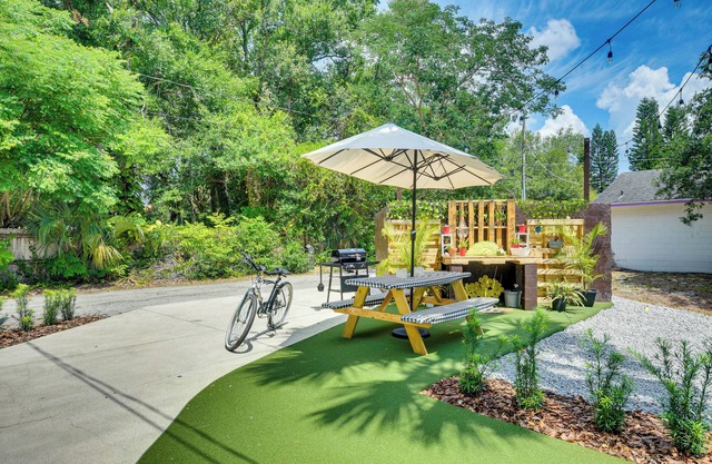 Walk to Historic Dtwn: Sanford Home w/Gas Grill!