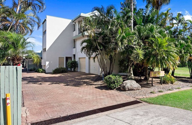 Walk To The Beach in Pialba