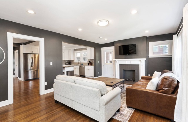 Walkable Coffee, Restaurants, Shops, and Grocery! Huge backyard.