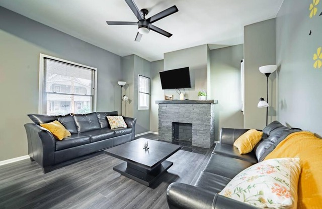 Walkable Gem in Little Italy