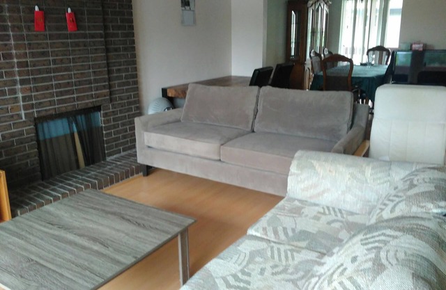 Walking distance to skytrain 3 bedrooms upper floor house bright and clean