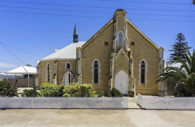 Wallaroo Church Holiday House