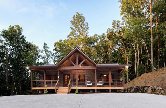 Wand.rlust Hilltop Retreat! Serenity, Relaxation & Unique Modern Rustic Cabin
