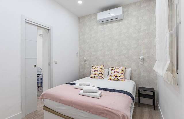 Waou Argüelles I - Short Term Rentals