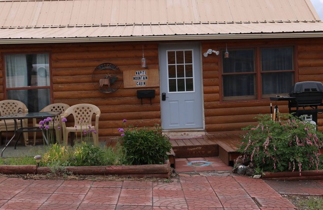Wapiti Mountain Hut 1