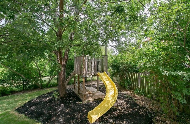 Warm and cozy studio with a stunning view - Centrally located