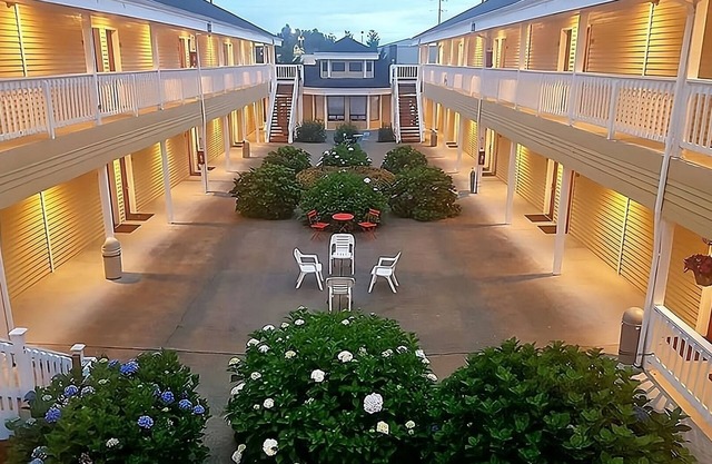 Washington Getaway at GuestHouse Enumclaw! Pet-Friendly Property, Free Parking