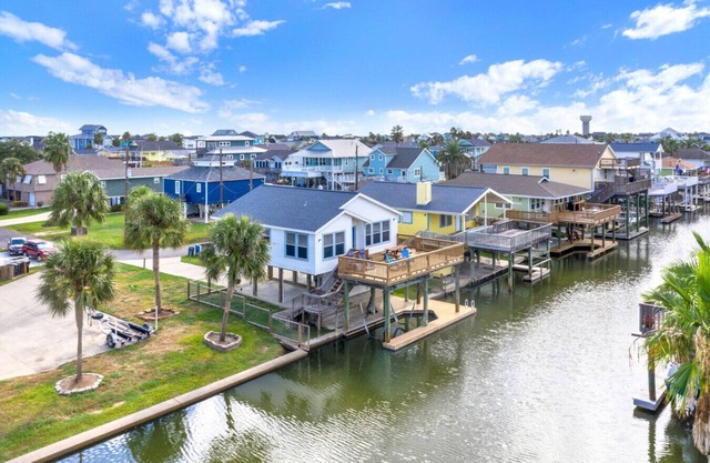 Water Front On The Canal | Boat Slip |Private Dock