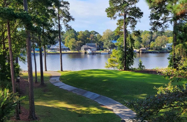 Water View! Serene Myrtle Beach Condo & Breathtaking View, King Suite, 3 Pools