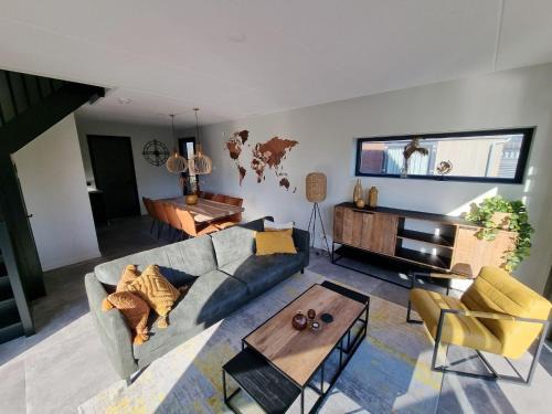 Water Villa in Balk by Frisian Lakes, cleaning included