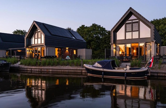 Water Villa in Balk with Private Jetty