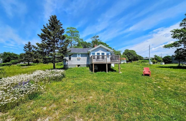 Waterfall Sea Cottage Family,fire pit, waterfront, sleeps 4