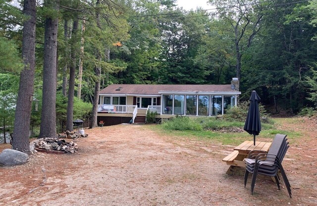 Waterfront 3BR Home on Little Sebago Lake