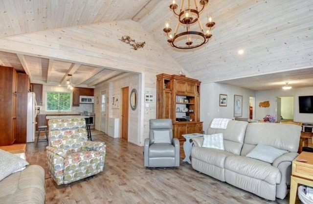 Waterfront Beach House on Sturgeon Lake