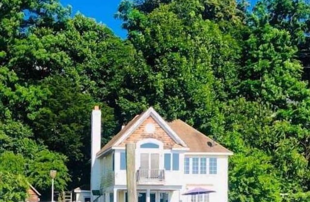 Waterfront Beautiful Fun Beach House Sunsets Inspiring Peaceful 1hr NYC Wow