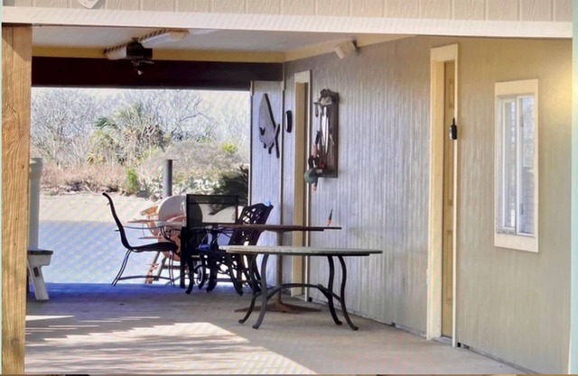 Waterfront Bunkroom sits on the Colorado river.