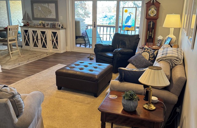 Waterfront condo in Eastport, ONLY available for the Legislative session