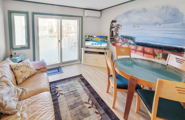 Waterfront Condo on 28th St.! Bayshore #2